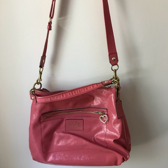 AUTHENTIC COACH DAISY LIQUID GLOSS PATENT LEATHER HOBO PURSE - Picture 2 of 11